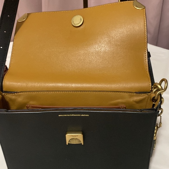 COPY - Coach Cooper Black Glovetanned Shoulder Handbag - Picture 4 of 12